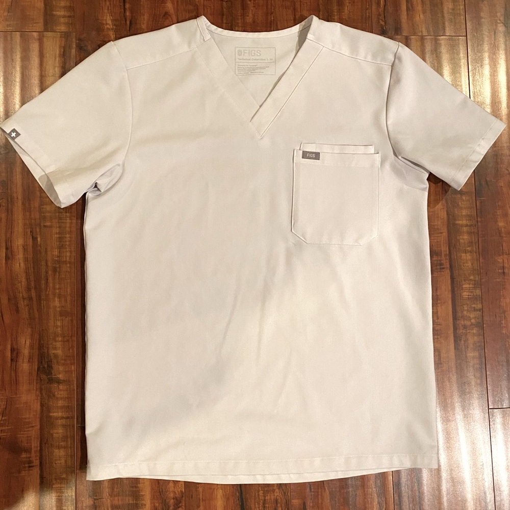 Men’s Figs Scrubs full set. White! Like new.